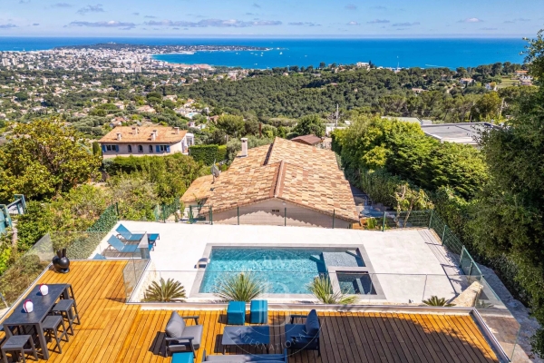 Maison de luxe à louer à Cannes, 6 000 €, Photo 1