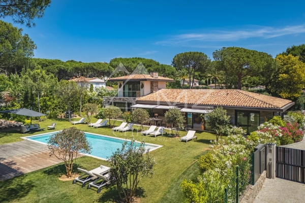 Maison de luxe à louer à Ramatuelle, 43 750 €, Photo 1