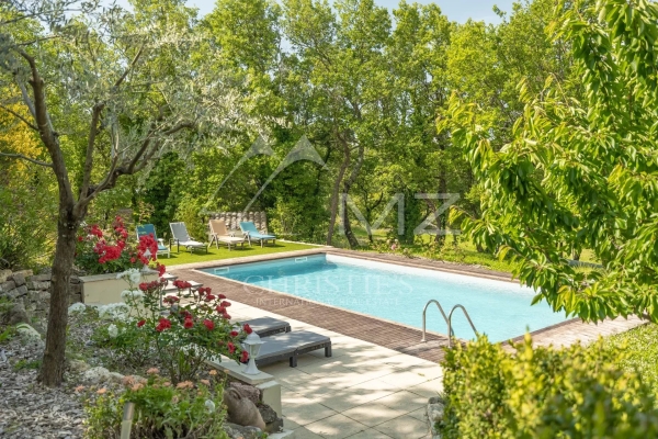 Luxury House for sale in Gordes, 1 150 000 €, Photo 2