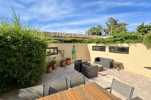 Maison de luxe à vendre à Saint-Tropez, 2 330 000 €, Photo 2