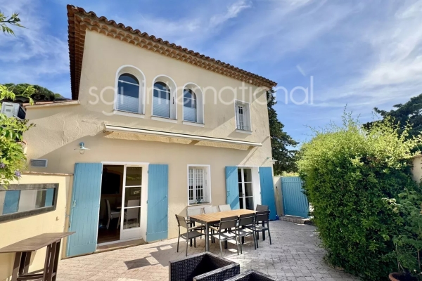 Maison de luxe à vendre à Saint-Tropez, 2 330 000 €, Photo 3