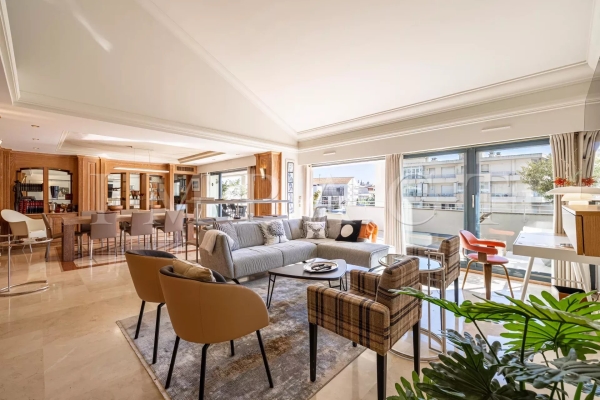Maison de luxe à louer à Cannes, 9 500 €, Photo 1