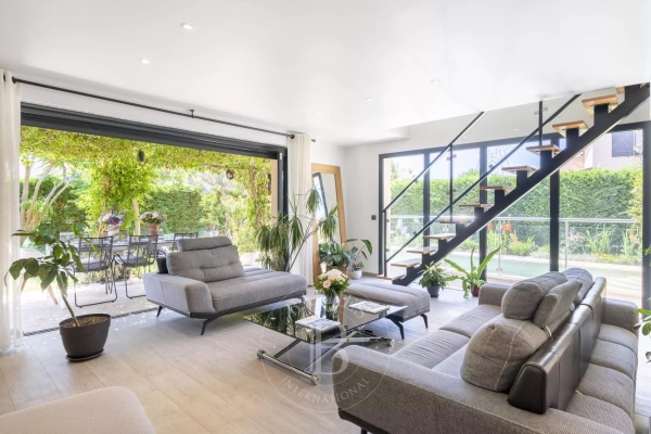 Maison de luxe à vendre à Antibes, 1 450 000 €, Photo 3