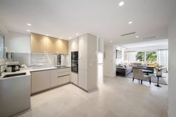 Luxury Apartment for sale in Cannes, 690 000 €, Photo 1