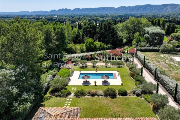 Maison de luxe à vendre à Saint-Rémy-de-Provence, 2 450 000 €, Photo 2