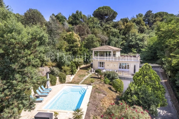 Maison de luxe à vendre à Vallauris, 1 150 000 €
