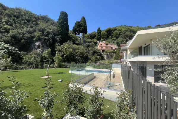 Luxury Apartment for sale in Èze, 1 500 000 €, Photo 1