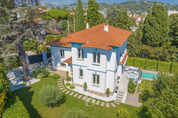 Maison de luxe à louer à Cannes, 5 600 €, Photo 1