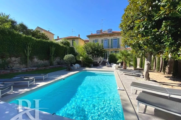 Luxury House for sale in Cannes, 2 240 000 €, Photo 1