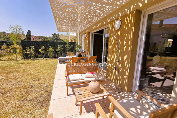 Maison de luxe à vendre à Saint-Aygulf, 630 000 €, Photo 4