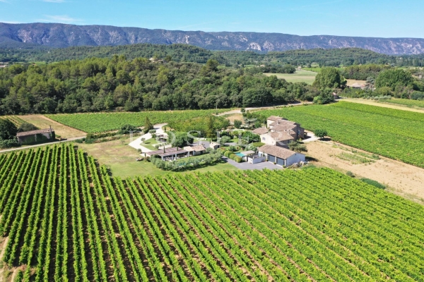 Maison de luxe à vendre à Ménerbes, 2 500 000 €, Photo 2