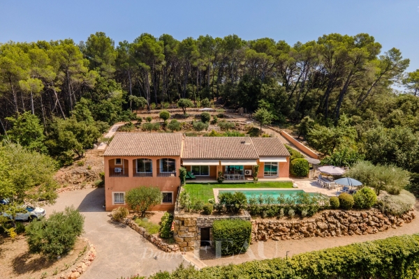 Maison de luxe à vendre à Draguignan, 850 000 €, Photo 1