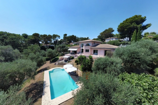 Luxury House for sale in Valbonne, 1 750 000 €, Photo 1