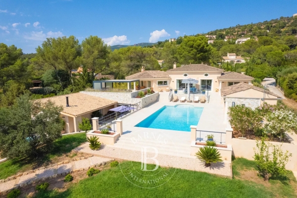Luxury House for sale in Roquebrune-sur-Argens, 2 970 000 €, Photo 1