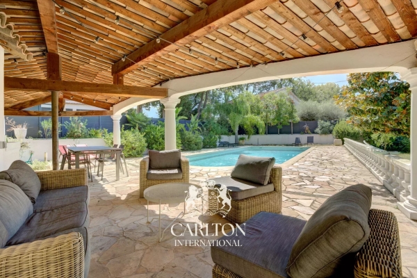 Luxury House for sale in Mougins, 1 085 000 €, Photo 1