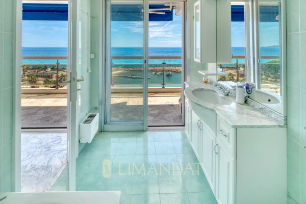 Luxury Apartment for sale in Roquebrune-Cap-Martin, 735 000 €, Photo 3