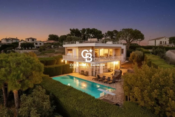 Maison de luxe à vendre à Cagnes-sur-Mer, 1 699 000 €, Photo 1