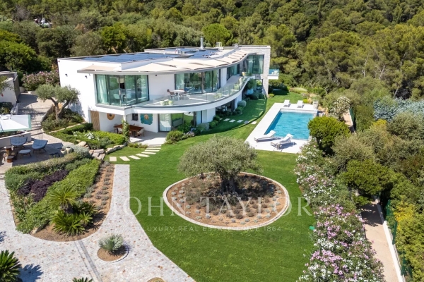 Maison de luxe à vendre à Cavalaire-sur-Mer, 6 900 000 €, Photo 1