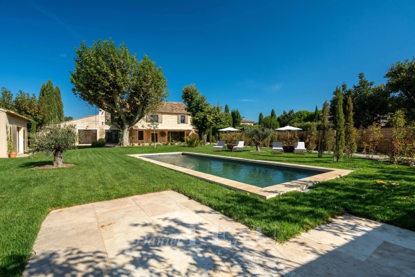 Luxury House for sale in Paradou, 3 400 000 €, Photo 1