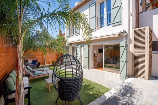 Maison de luxe à vendre à Sainte-Maxime, 832 000 €, Photo 1