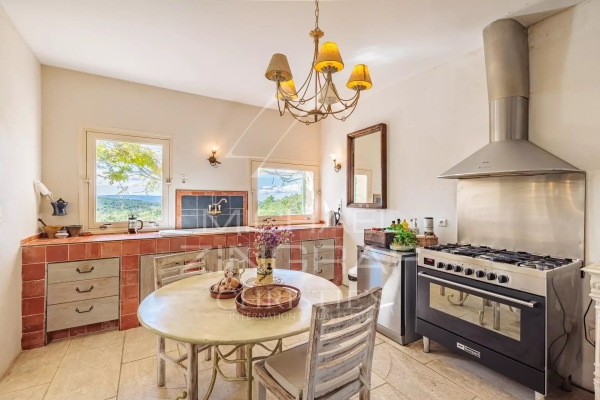 Luxury House for sale in Gordes, 1 762 000 €, Photo 7