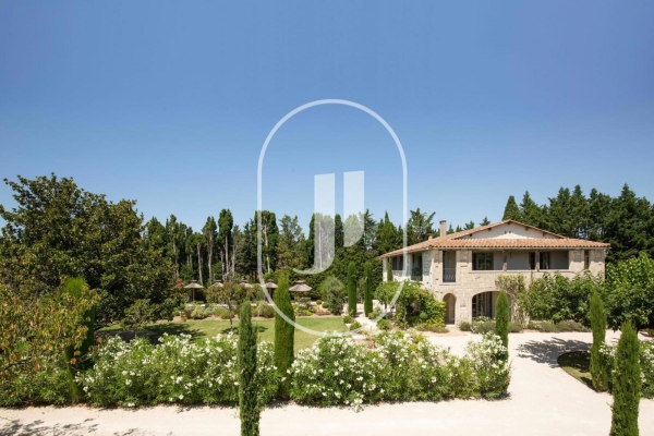 Maison de luxe à vendre à Saint-Rémy-de-Provence, 1 499 000 €, Photo 1