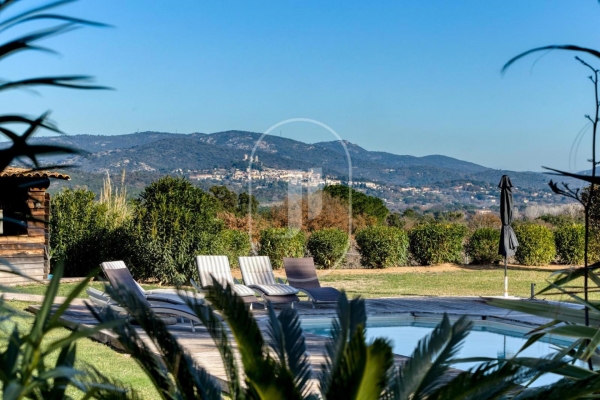 Maison de luxe à vendre à Cogolin, 1 785 000 €, Photo 1
