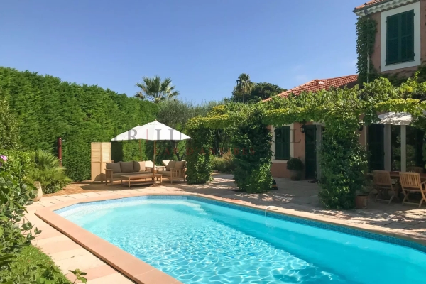 Maison de luxe à louer à Cap d'Antibes, 40 000 €, Photo 1