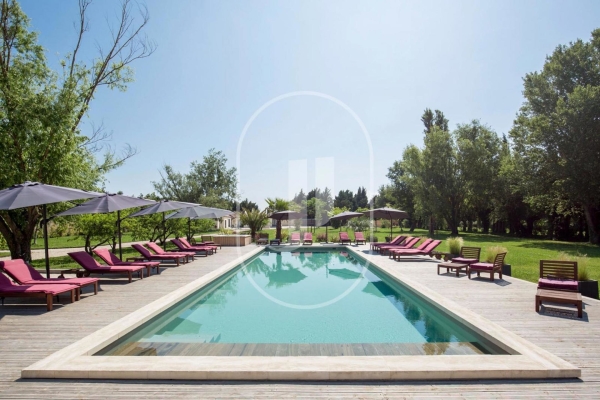 Maison de luxe à vendre à Saint-Rémy-de-Provence, 3 710 000 €, Photo 1