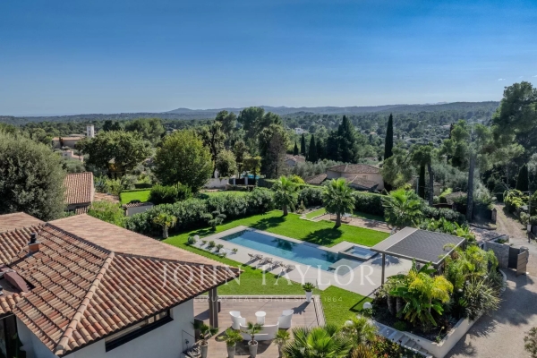 Maison de luxe à louer à Valbonne, 12 000 €, Photo 2