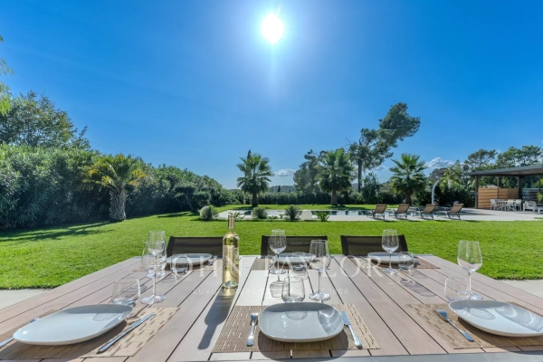 Maison de luxe à louer à Valbonne, 12 000 €, Photo 4