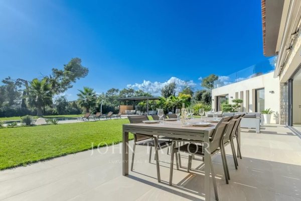 Maison de luxe à louer à Valbonne, 12 000 €, Photo 7