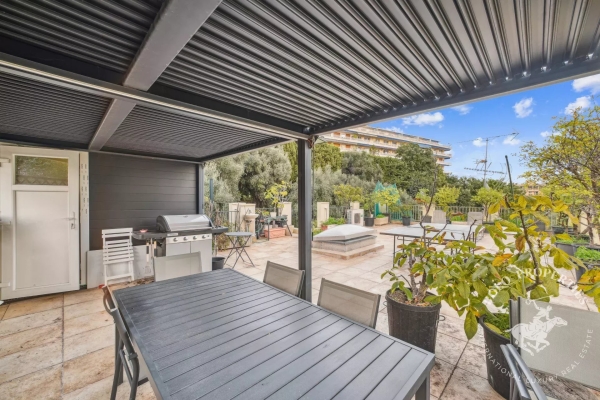 Luxury Apartment for sale in Nice, 540 000 €, Photo 1