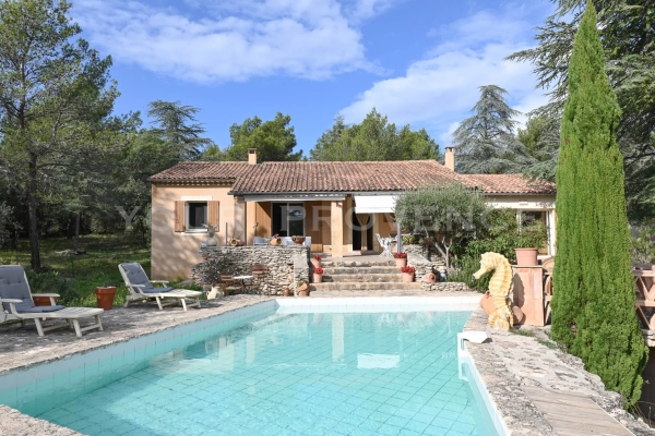 Luxury House for sale in Cabrières-d'Avignon, 595 000 €, Photo 1