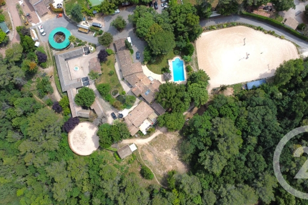 Maison de luxe à vendre à Roquefort-les-Pins, 2 660 000 €, Photo 1