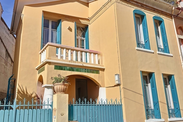 Maison de luxe à vendre à La Seyne-sur-Mer, 346 000 €, Photo 1