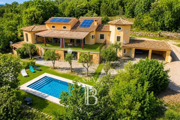 Maison de luxe à vendre à Saint-Cézaire-sur-Siagne, 850 000 €, Photo 1