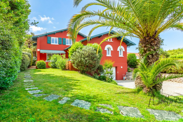 Luxury House for sale in Biarritz, 1 800 000 €