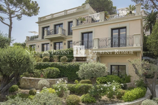 Luxury House for rental in Saint-Jean-Cap-Ferrat, 0 €, Photo 1