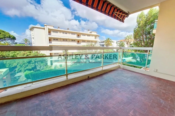 Luxury Apartment for sale in Nice, 598 000 €, Photo 1