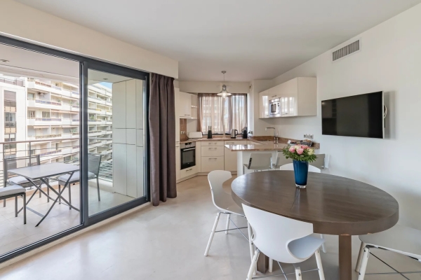 Appartement de luxe à vendre à Cannes, 1 100 000 €, Photo 1