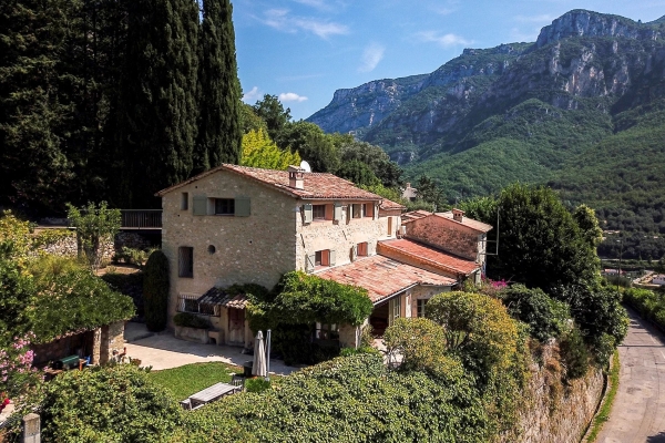Maison de luxe à vendre à Le Bar-sur-Loup, 895 000 €, Photo 2