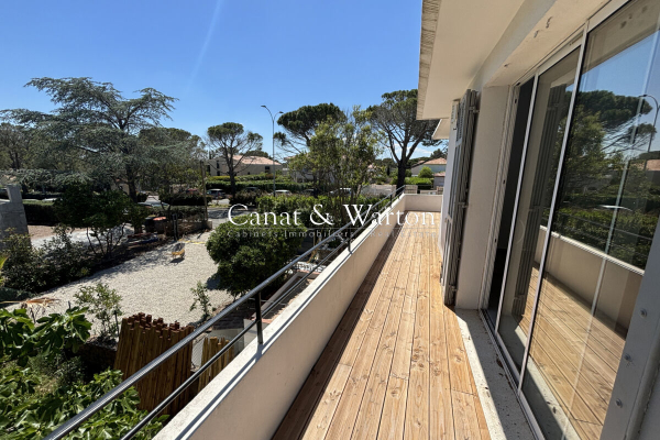 Appartement de luxe à vendre à Saint-Raphaël, 450 000 €, Photo 1