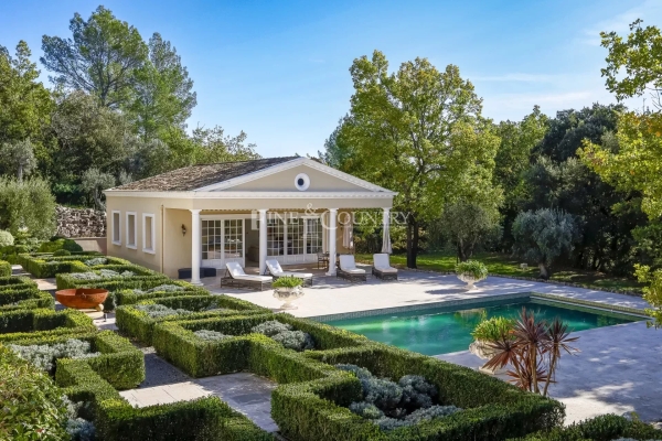 Maison de luxe à vendre à Callas, 2 290 000 €, Photo 2