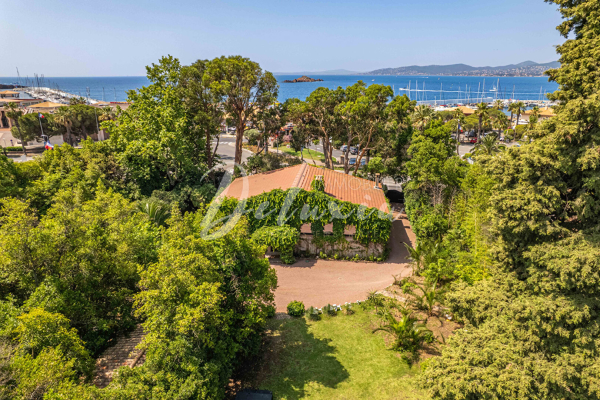 Luxury House for sale in Saint-Raphaël, 2 270 000 €, Photo 1