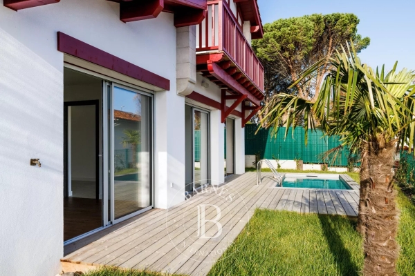Luxury House for sale in Urrugne, 1 150 000 €, Photo 2