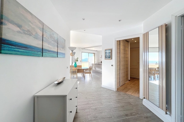 Luxury Apartment for sale in Le Cannet, 775 000 €, Photo 4