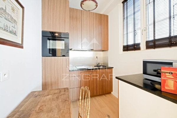 Luxury Apartment for sale in Paris 7ème, 1 060 000 €, Photo 3