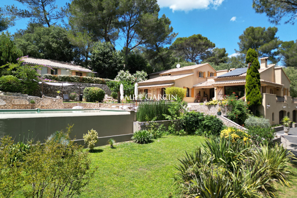 Maison de luxe à vendre à Nîmes, 1 550 000 €, Photo 1