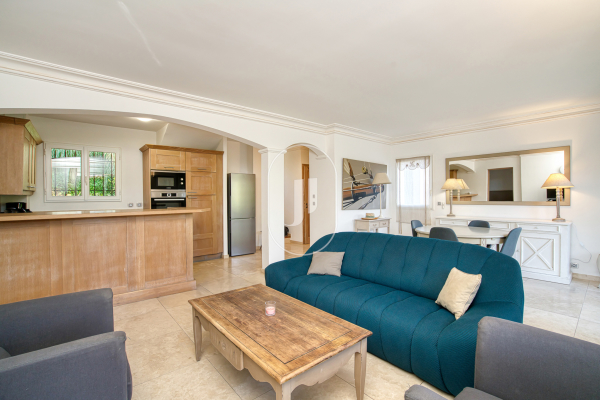 Maison de luxe à vendre à Sainte-Maxime, 830 000 €, Photo 3